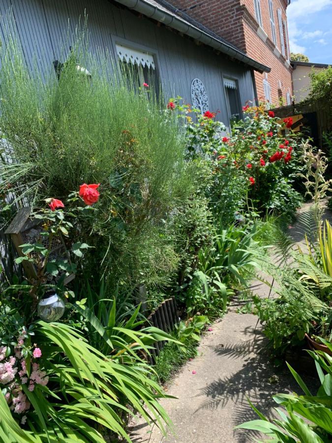 Dom'S Garden Livarot-Pays-d'Auge Exterior foto